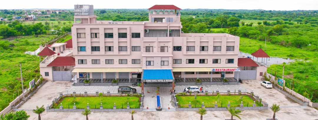 Luxury hotel room preview